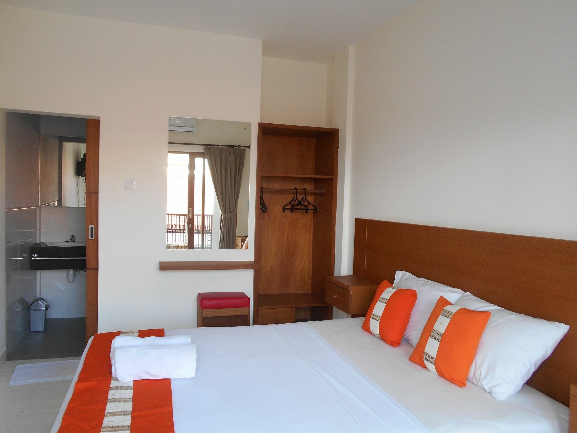 Reddoorz At Kerobokan Seminyak 2 Экстерьер фото