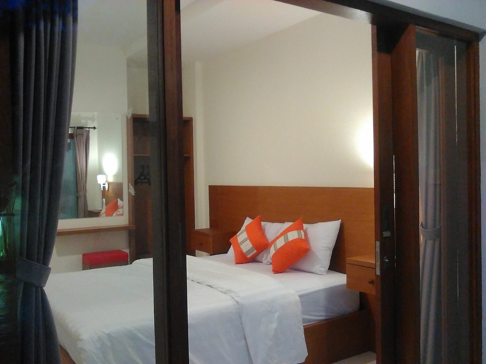 Reddoorz At Kerobokan Seminyak 2 Экстерьер фото